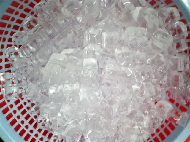 青浦良臣制冰厂：为餐饮、奶茶店提供可口的食用冰块